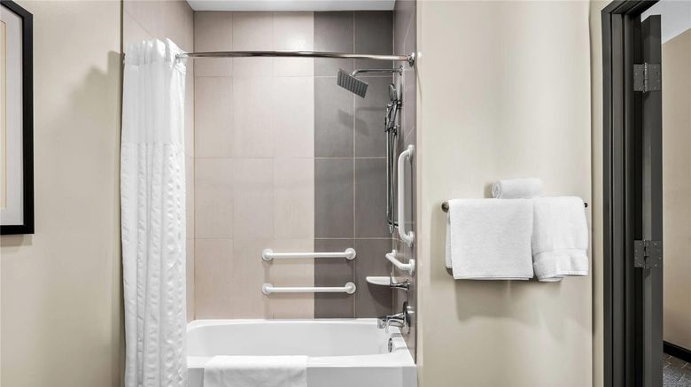 <b>Running Aces Hotel, Trademark Collection Room</b>. Images powered by <a href="https://iceportal.shijigroup.com/" title="IcePortal" target="_blank">IcePortal</a>.