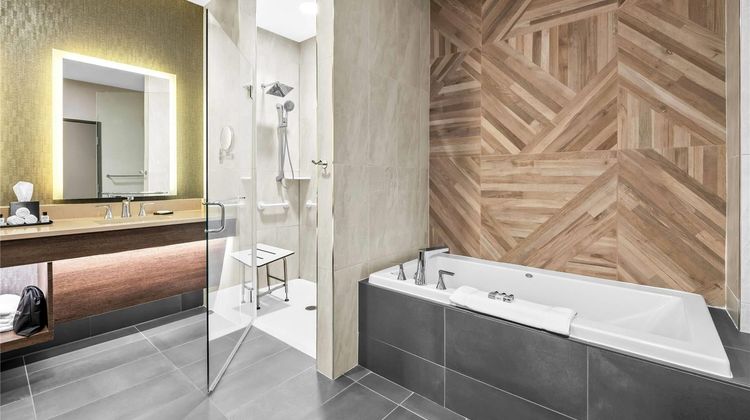 Running Aces Hotel, Trademark Collection Suite