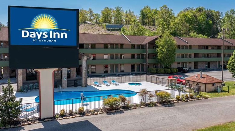 <b>Days Inn by Wyndham Pigeon Forge Parkway Exterior</b>. Images powered by <a href="https://iceportal.shijigroup.com/" title="IcePortal" target="_blank">IcePortal</a>.