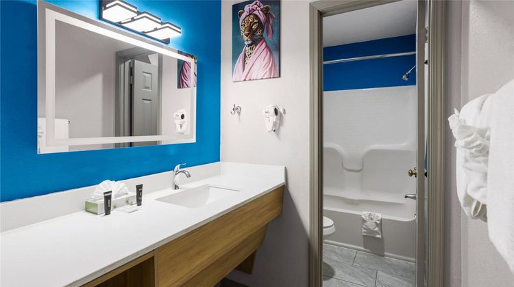 Days Inn by Wyndham Pigeon Forge Parkway Room