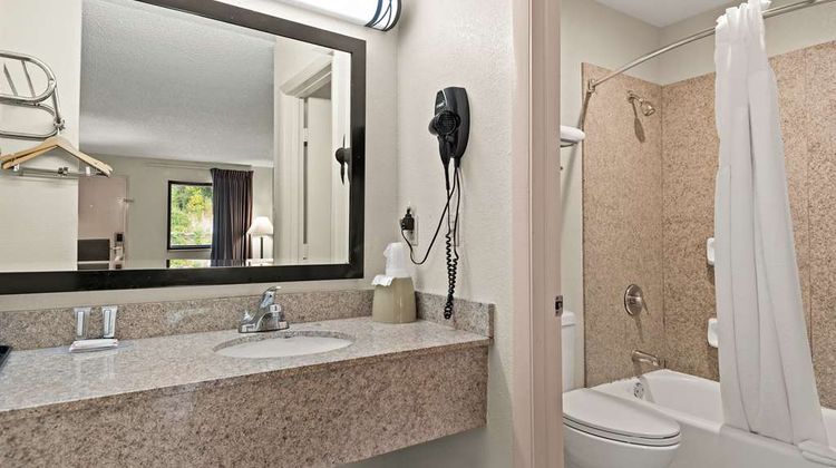 Americas Best Value Inn Laurel Room