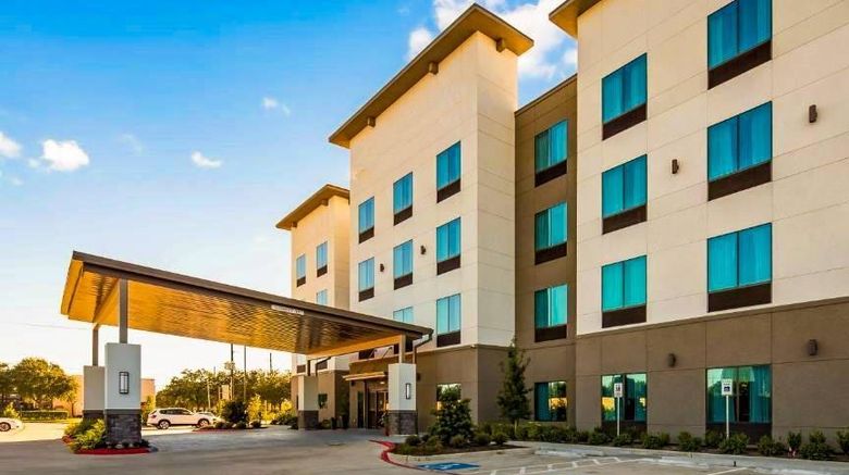 Comfort Inn  and  Suites Houston I-45 N Exterior. Images powered by <a href="https://iceportal.shijigroup.com" target="_blank" rel="noopener">Ice Portal</a>.