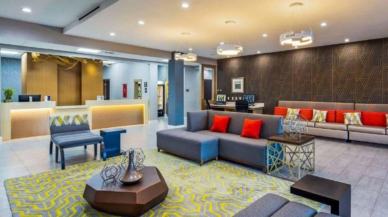 <b>Comfort Inn & Suites Houston I-45 N Lobby</b>. Images powered by <a href="https://iceportal.shijigroup.com/" title="IcePortal" target="_blank">IcePortal</a>.