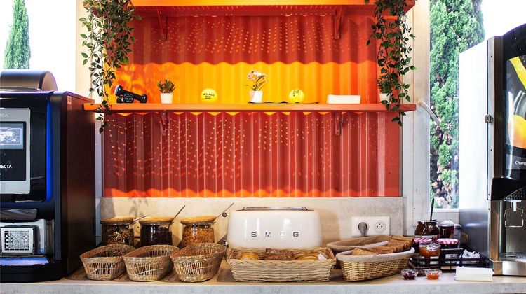 Ibis Budget Lunel Porte de Camargue Exterior