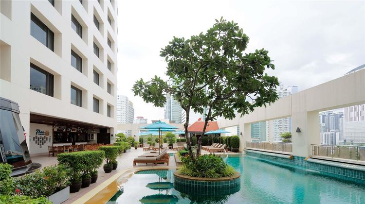 Grand Mercure Bangkok Atrium Pool