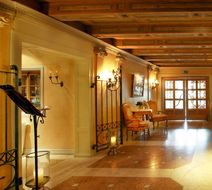 Hotel Olymp Munich Lobby