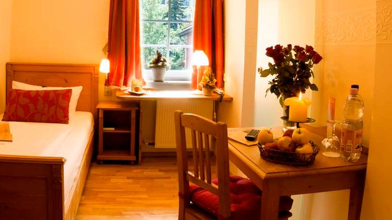 <b>Hotel Eisenacher Hof Room</b>. Images powered by <a href="https://iceportal.shijigroup.com/" title="IcePortal" target="_blank">IcePortal</a>.