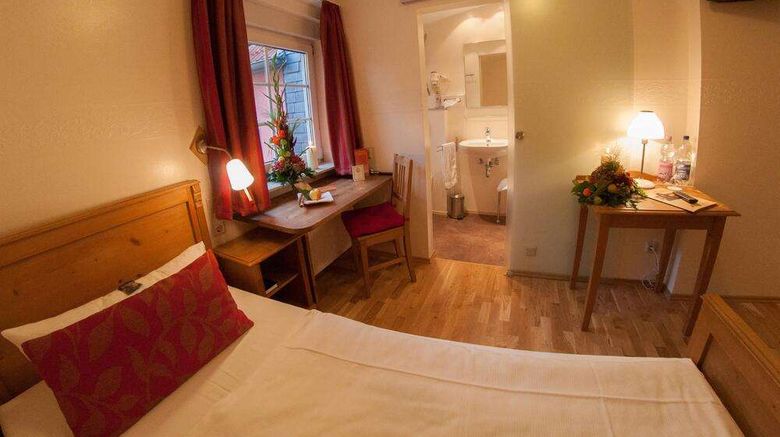 <b>Hotel Eisenacher Hof Room</b>. Images powered by <a href="https://iceportal.shijigroup.com/" title="IcePortal" target="_blank">IcePortal</a>.