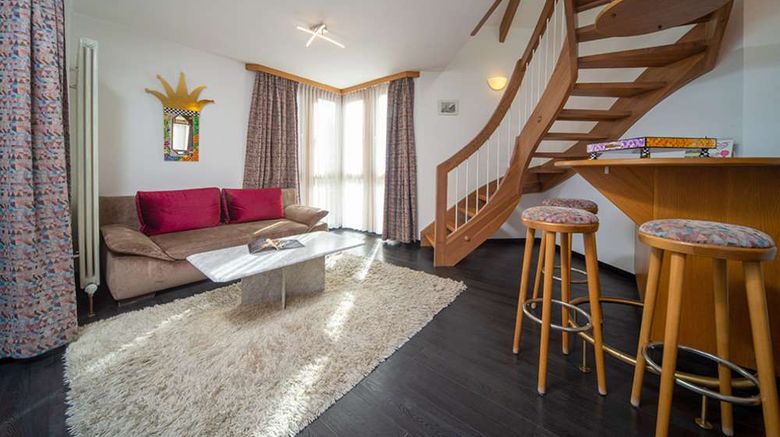 <b>Ringhotel Mohren Suite</b>. Images powered by <a href="https://iceportal.shijigroup.com/" title="IcePortal" target="_blank">IcePortal</a>.