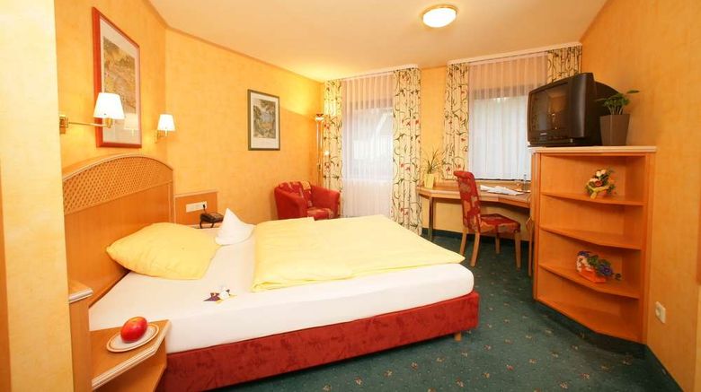 <b>RingHotel Reubel Room</b>. Images powered by <a href="https://iceportal.shijigroup.com/" title="IcePortal" target="_blank">IcePortal</a>.