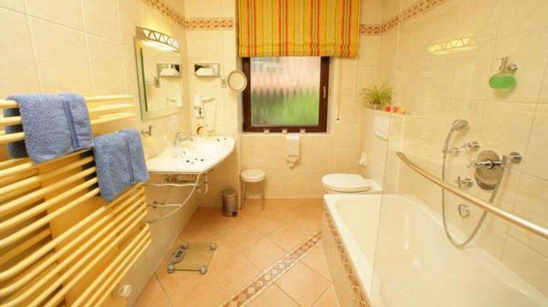 <b>RingHotel Reubel Room</b>. Images powered by <a href="https://iceportal.shijigroup.com/" title="IcePortal" target="_blank">IcePortal</a>.