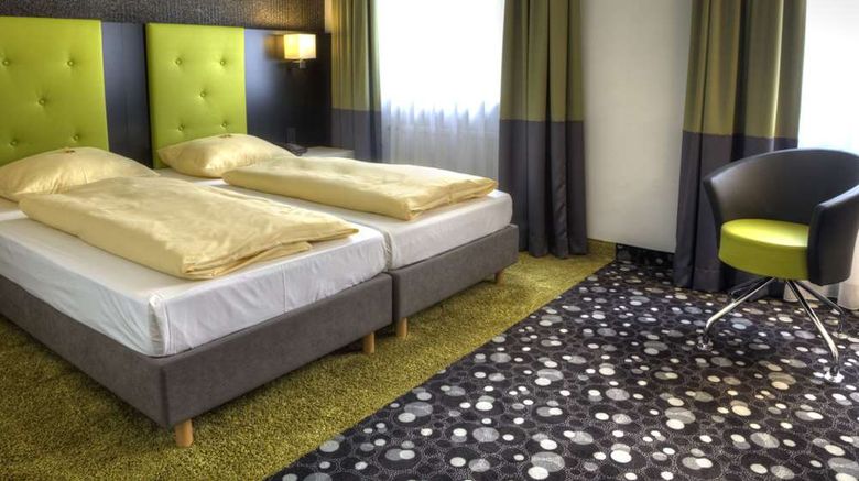 <b>RingHotel Reubel Room</b>. Images powered by <a href="https://iceportal.shijigroup.com/" title="IcePortal" target="_blank">IcePortal</a>.