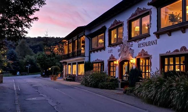 Ringhotel Siegfriedbrunnen Exterior