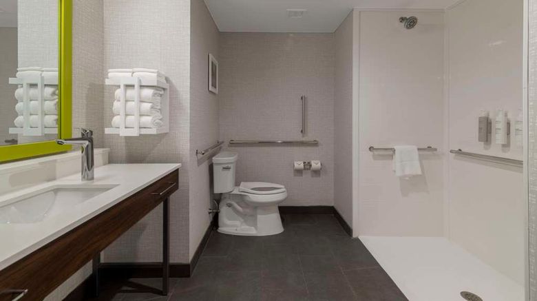 <b>Hampton Inn Lincoln White Mountains Room</b>. Images powered by <a href="https://iceportal.shijigroup.com/" title="IcePortal" target="_blank">IcePortal</a>.