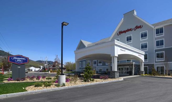 Hampton Inn Lincoln White Mountains Exterior