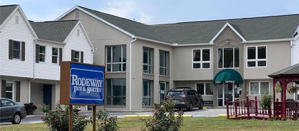 Rodeway Inn & Suites Exterior