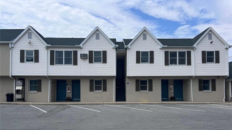 <b>Rodeway Inn & Suites Exterior</b>. Images powered by <a href="https://iceportal.shijigroup.com/" title="IcePortal" target="_blank">IcePortal</a>.