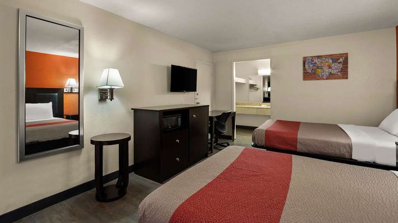<b>Econo Lodge Room</b>. Images powered by <a href="https://iceportal.shijigroup.com/" title="IcePortal" target="_blank">IcePortal</a>.