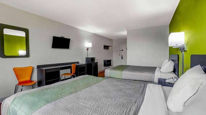 <b>Travelodge by Wyndham Vernon Room</b>. Images powered by <a href="https://iceportal.shijigroup.com/" title="IcePortal" target="_blank">IcePortal</a>.
