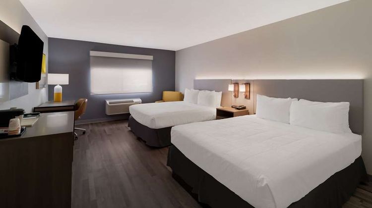 Quality Inn & Suites Room