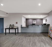 Quality Inn & Suites Lobby