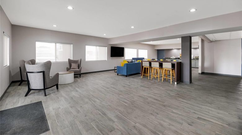 <b>Quality Inn & Suites Lobby</b>. Images powered by <a href="https://iceportal.shijigroup.com/" title="IcePortal" target="_blank">IcePortal</a>.
