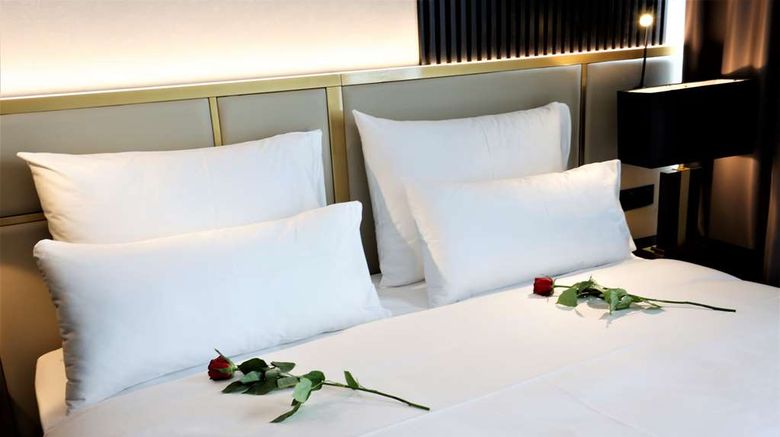 <b>Grand Plaza Hotel & Congress Center Suite</b>. Images powered by <a href="https://iceportal.shijigroup.com/" title="IcePortal" target="_blank">IcePortal</a>.