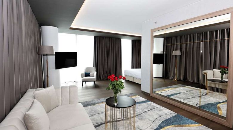 <b>Grand Plaza Hotel & Congress Center Suite</b>. Images powered by <a href="https://iceportal.shijigroup.com/" title="IcePortal" target="_blank">IcePortal</a>.