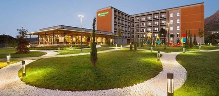 Wyndham Garden Zomin Exterior