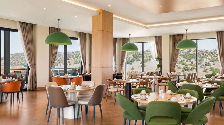 <b>Wyndham Garden Zomin Restaurant</b>. Images powered by <a href="https://iceportal.shijigroup.com/" title="IcePortal" target="_blank">IcePortal</a>.