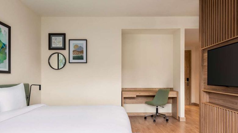 <b>Wyndham Garden Zomin Suite</b>. Images powered by <a href="https://iceportal.shijigroup.com/" title="IcePortal" target="_blank">IcePortal</a>.