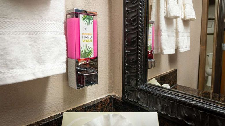 <b>Quality Inn Bishop Near Mammoth Room</b>. Images powered by <a href="https://iceportal.shijigroup.com/" title="IcePortal" target="_blank">IcePortal</a>.