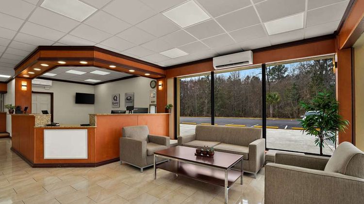 Quality Inn Yemassee Lobby