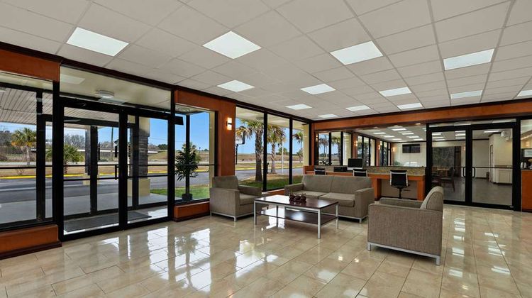 Quality Inn Yemassee Lobby