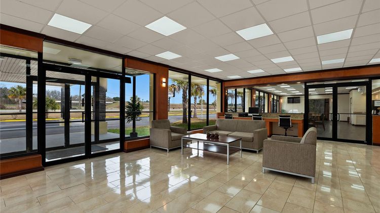 Quality Inn Yemassee Lobby