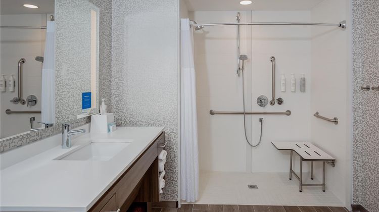 Home2 Suites by Hilton Vero Beach I-95 Room
