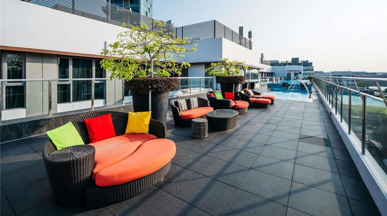<b>Mercure Singapore Tyrwhitt Pool</b>. Images powered by <a href="https://iceportal.shijigroup.com/" title="IcePortal" target="_blank">IcePortal</a>.