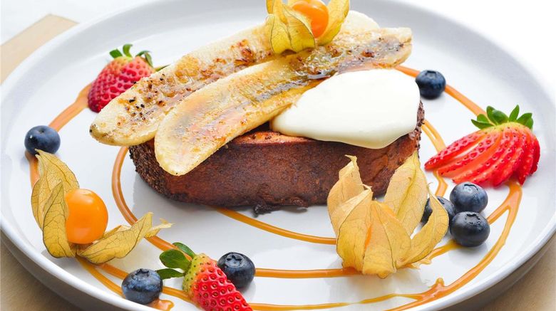 <b>Mercure Singapore Tyrwhitt Restaurant</b>. Images powered by <a href="https://iceportal.shijigroup.com/" title="IcePortal" target="_blank">IcePortal</a>.