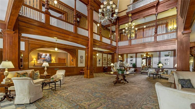 Windsor Hotel, Ascend Hotel Collection Lobby