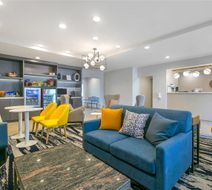Comfort Inn & Suites Lobby