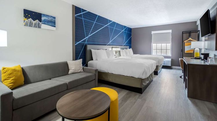Comfort Inn and Suites Lexington South Suite