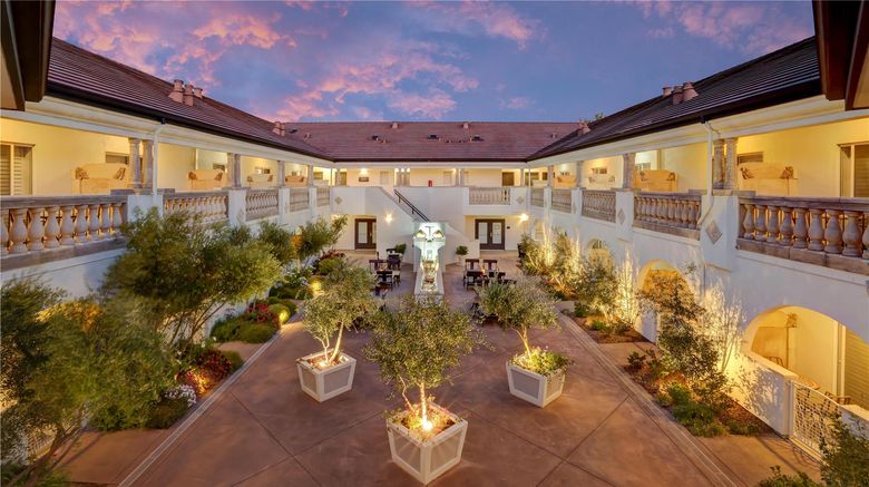 <b>The Lodge at Healdsburg, Tapestry Coll Exterior</b>. Images powered by <a href="https://iceportal.shijigroup.com/" title="IcePortal" target="_blank">IcePortal</a>.