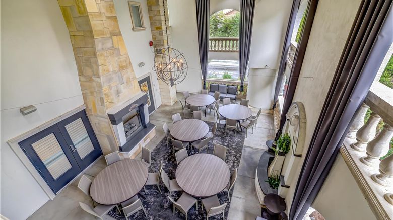 <b>The Lodge at Healdsburg, Tapestry Coll Exterior</b>. Images powered by <a href="https://iceportal.shijigroup.com/" title="IcePortal" target="_blank">IcePortal</a>.