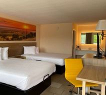Days Inn by Wyndham Branson Theatre Dist Room