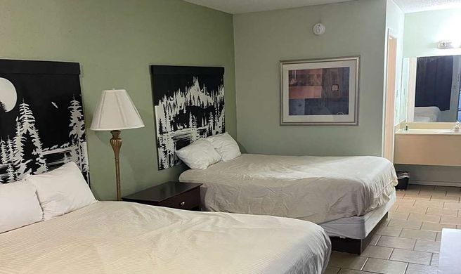 Days Inn by Wyndham Branson Theatre Dist Room