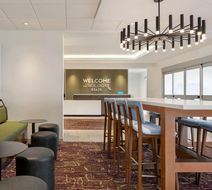 Hampton Inn Stockton Lobby