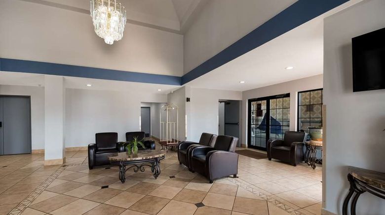 <b>Quality Inn & Suites Oklahoma City North Lobby</b>. Images powered by <a href="https://iceportal.shijigroup.com/" title="IcePortal" target="_blank">IcePortal</a>.