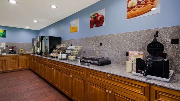 Quality Inn & Suites Oklahoma City North Restaurant