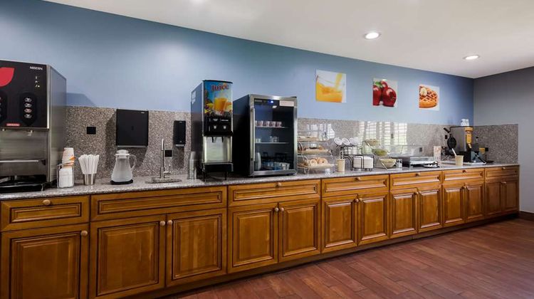 Quality Inn & Suites Oklahoma City North Restaurant