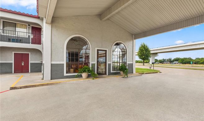 Econo Lodge Belton Exterior